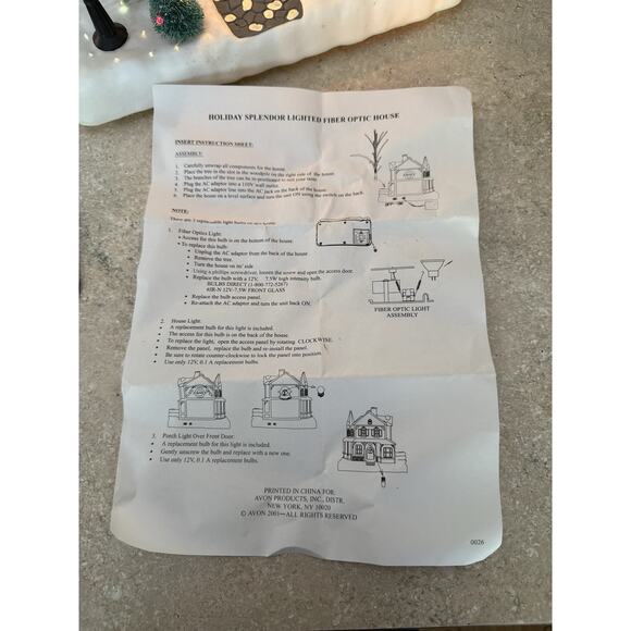 Avon 2001 Christmas Holiday Splendor Fiber Optic Color Changing Light Up House - Picture 9 of 10